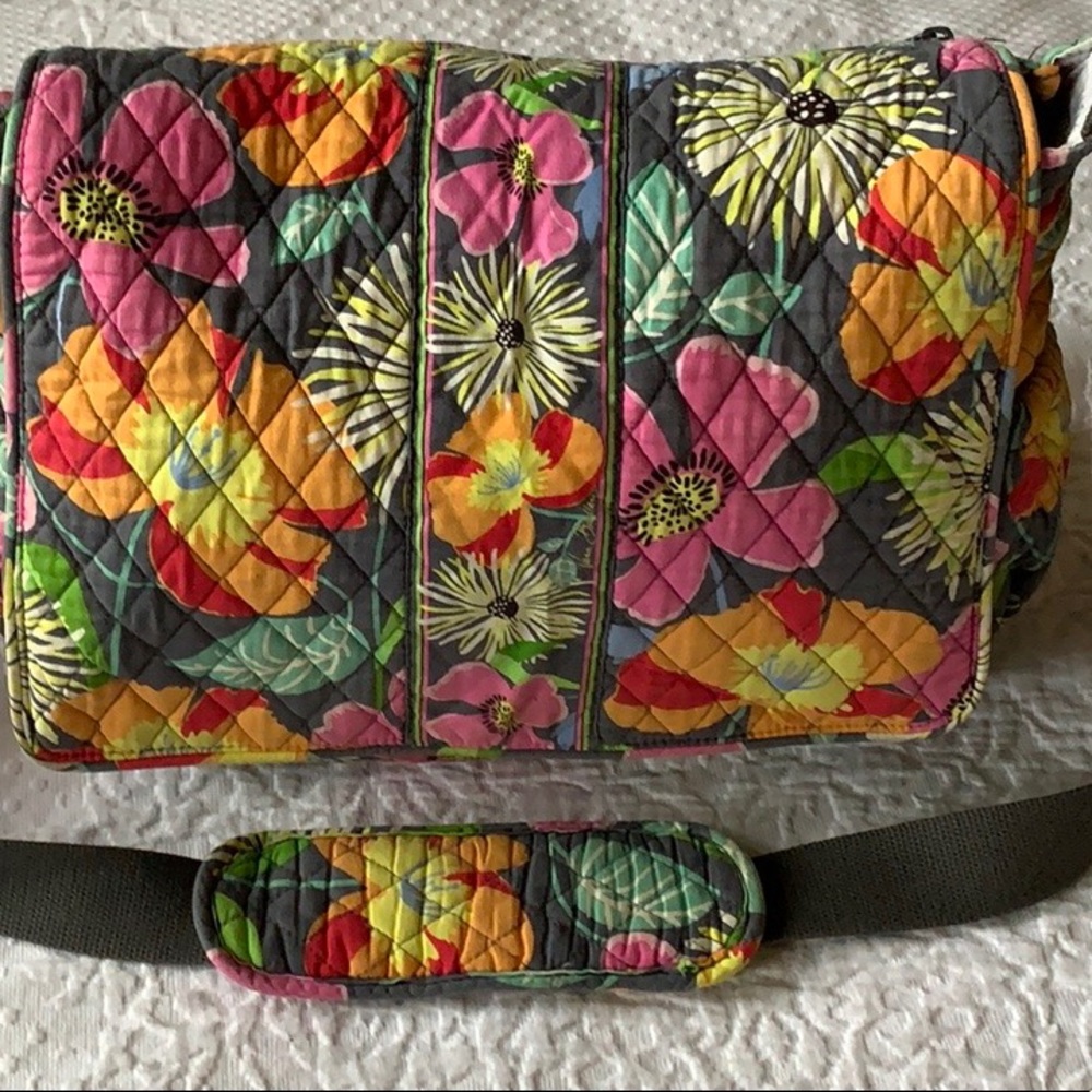 Vera Bradley Messenger/Baby bag